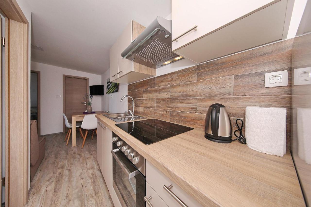 Mobile Home Plumeria 1 Biograd Na Moru Bagian luar foto