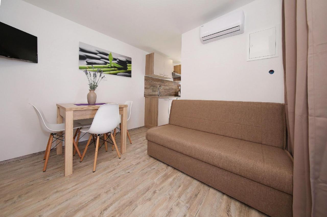 Mobile Home Plumeria 1 Biograd Na Moru Bagian luar foto