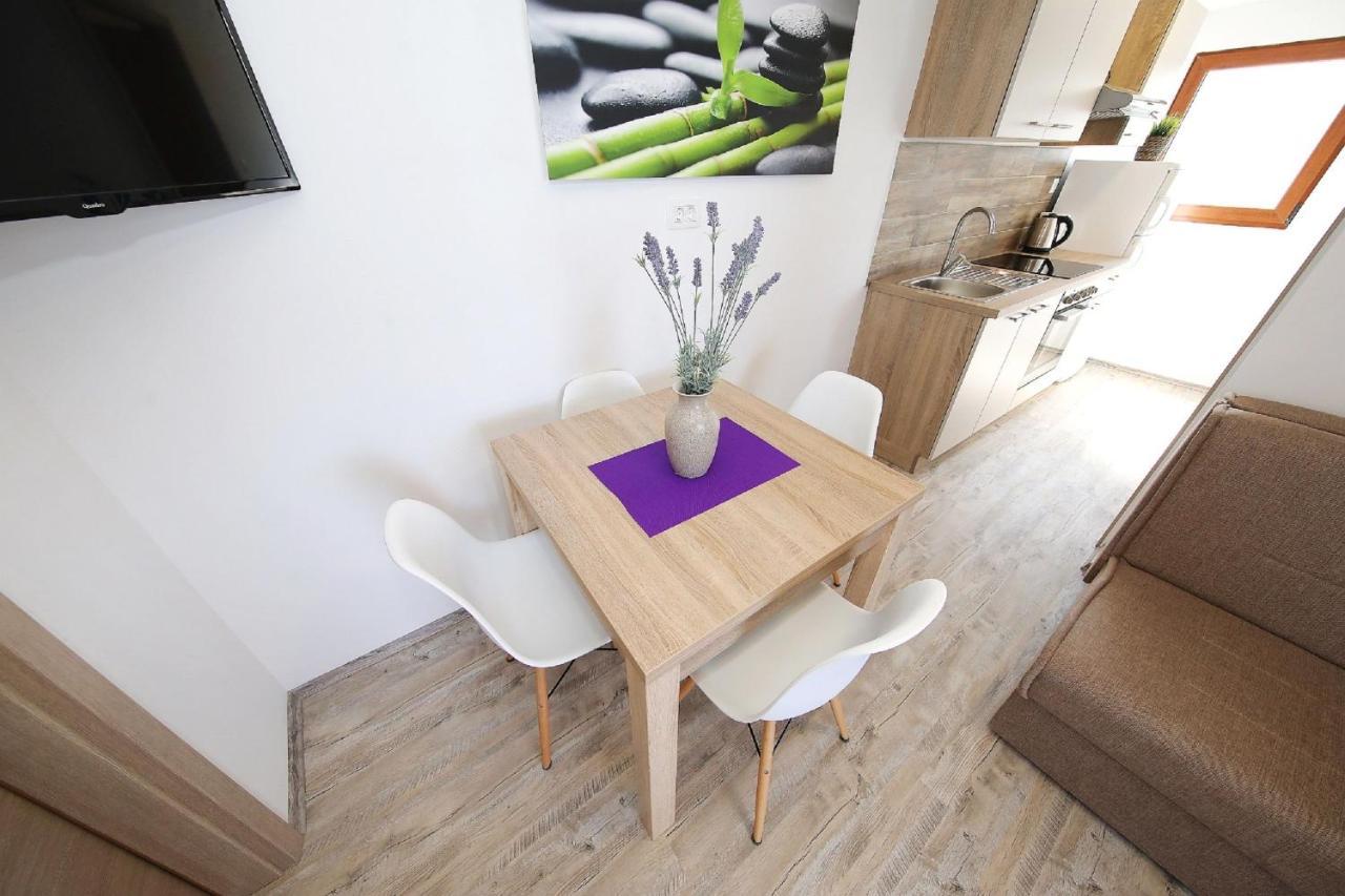 Mobile Home Plumeria 1 Biograd Na Moru Bagian luar foto